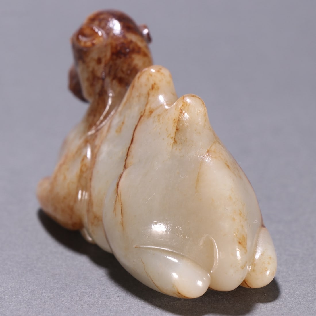 An Exquisite White Jade Camel Ornament - 4