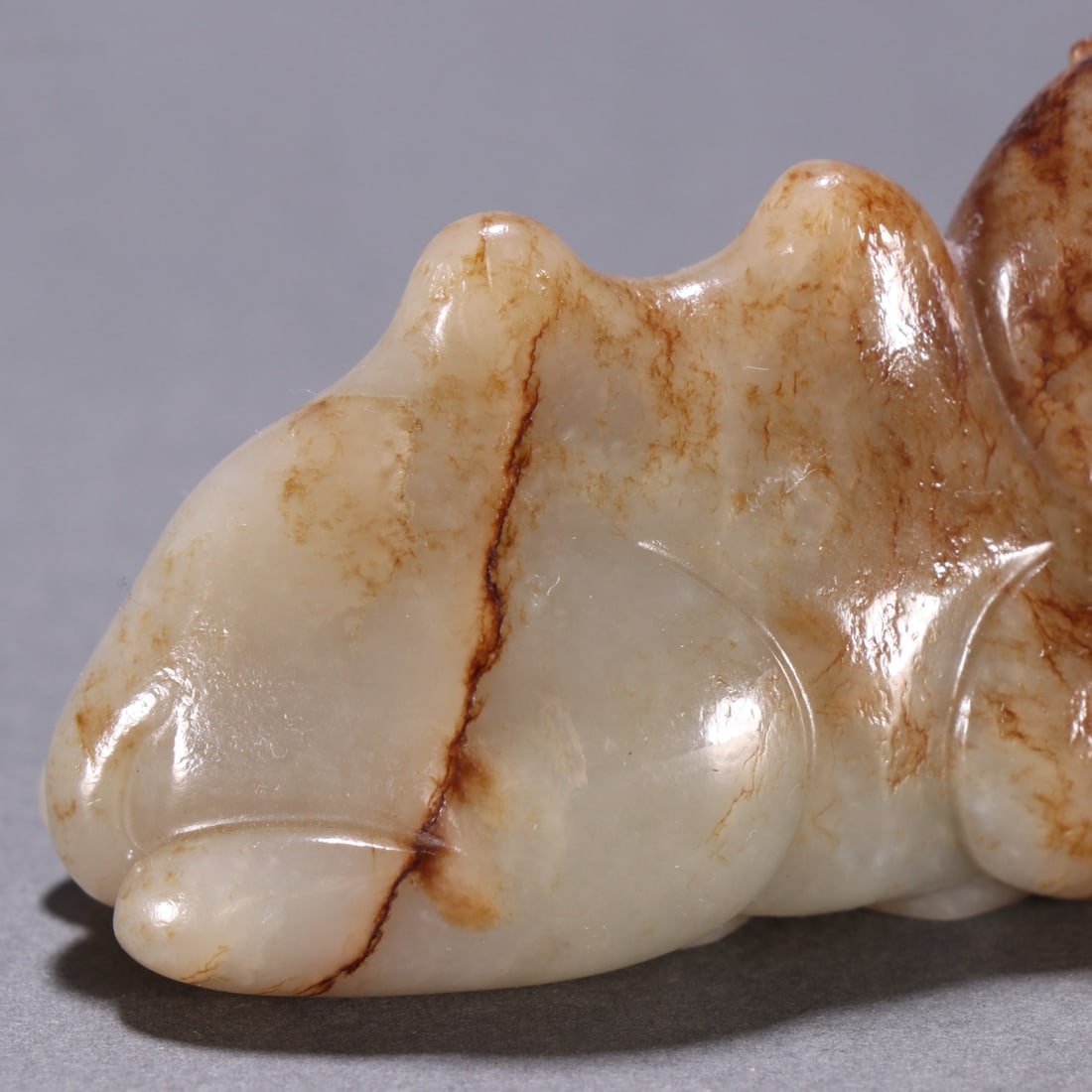 An Exquisite White Jade Camel Ornament - 6