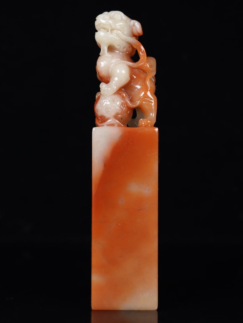 An Exquisite Shoushan Stone Auspicious Beast Seal: An Exquisite Shoushan Stone Auspicious Beast Seal Qing Dynasty, China Size:14cmx3cmx3cm Weight:259.1g (The Dimensions Of All Batches Are Manually Measured.If You Need More Detailed Information,
