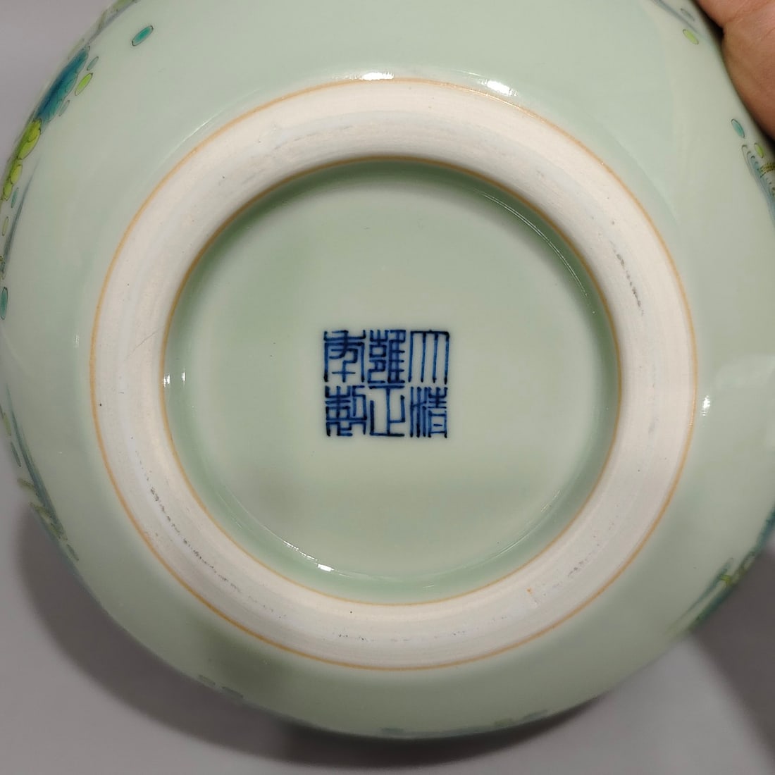 An Exquisite Celadon Glazed Flower Pattern Crab Pattern Vase - 7