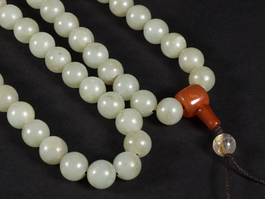 An Exquisite White Jade Round beads - 3