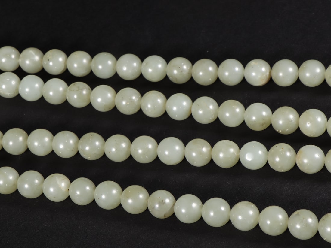 An Exquisite White Jade Round beads - 5