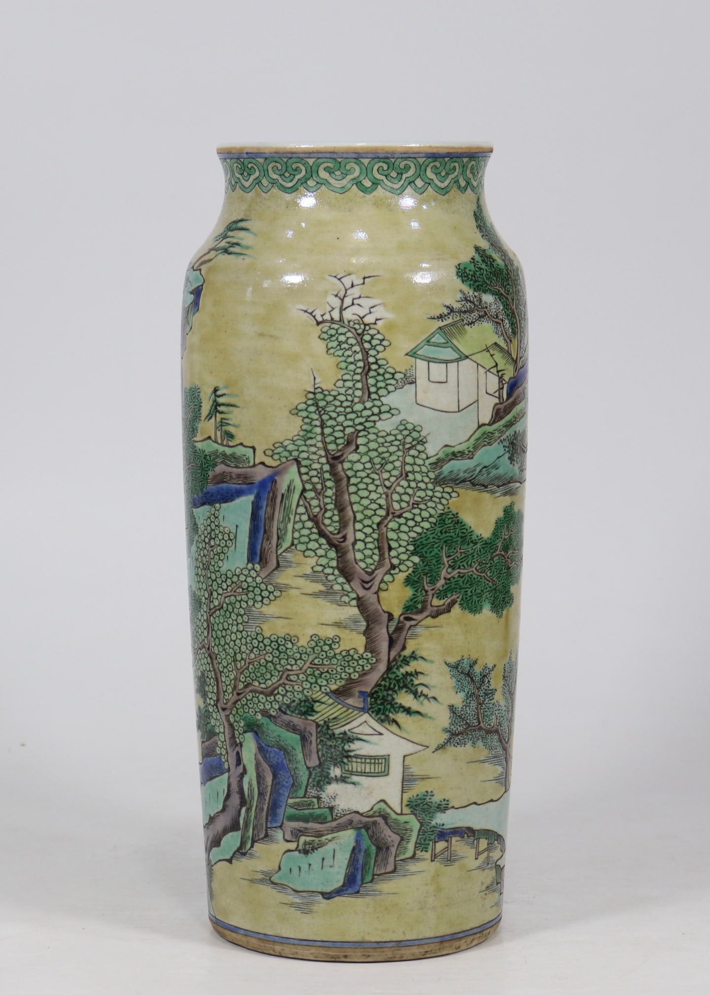 An Exquisite Wucai Landscape Pattern Vase - 3