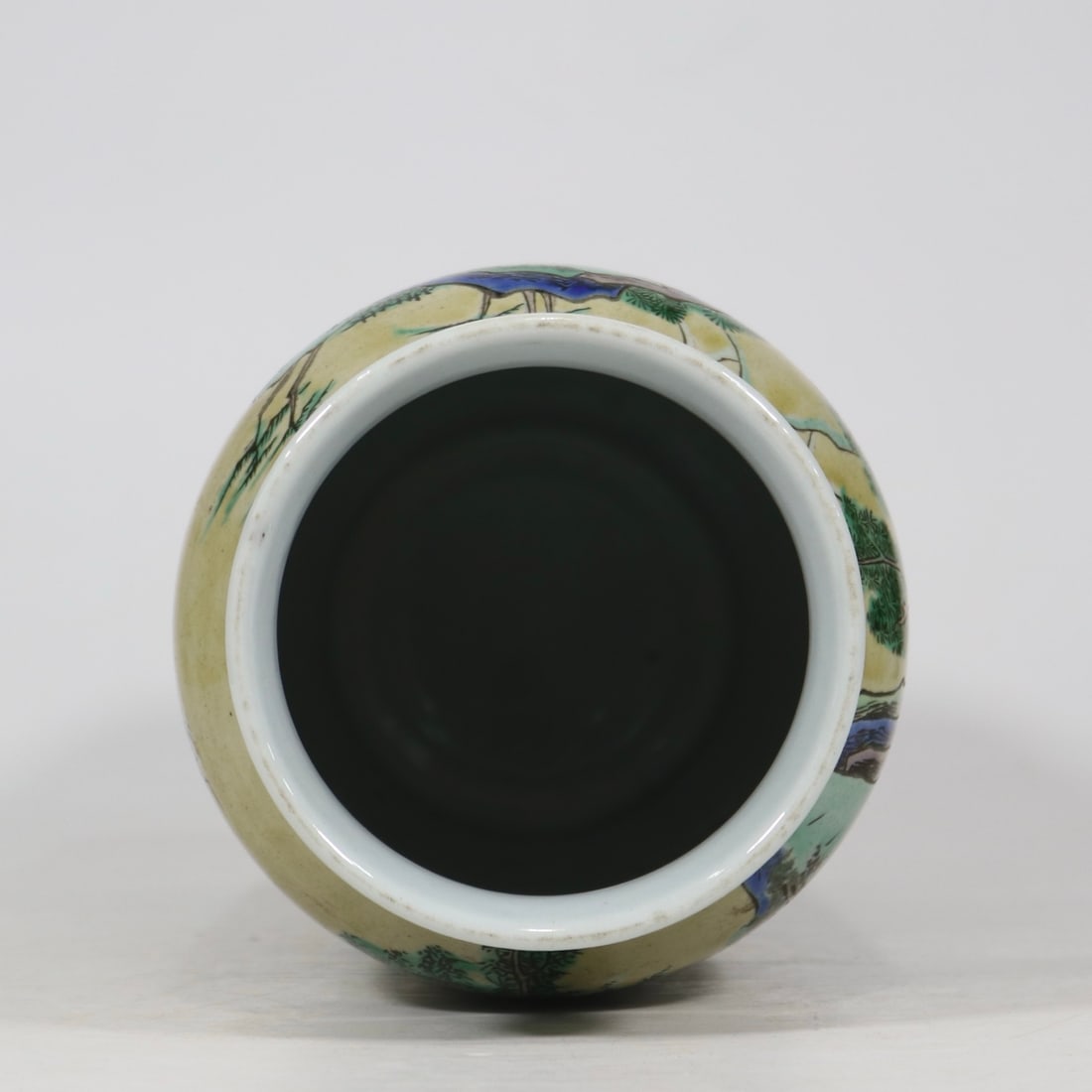 An Exquisite Wucai Landscape Pattern Vase - 8