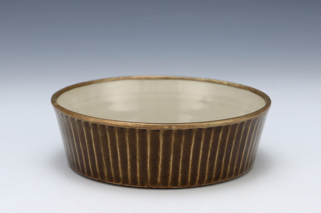 An Exquisite Ding yao Flower Pattern Brush Washer - 5