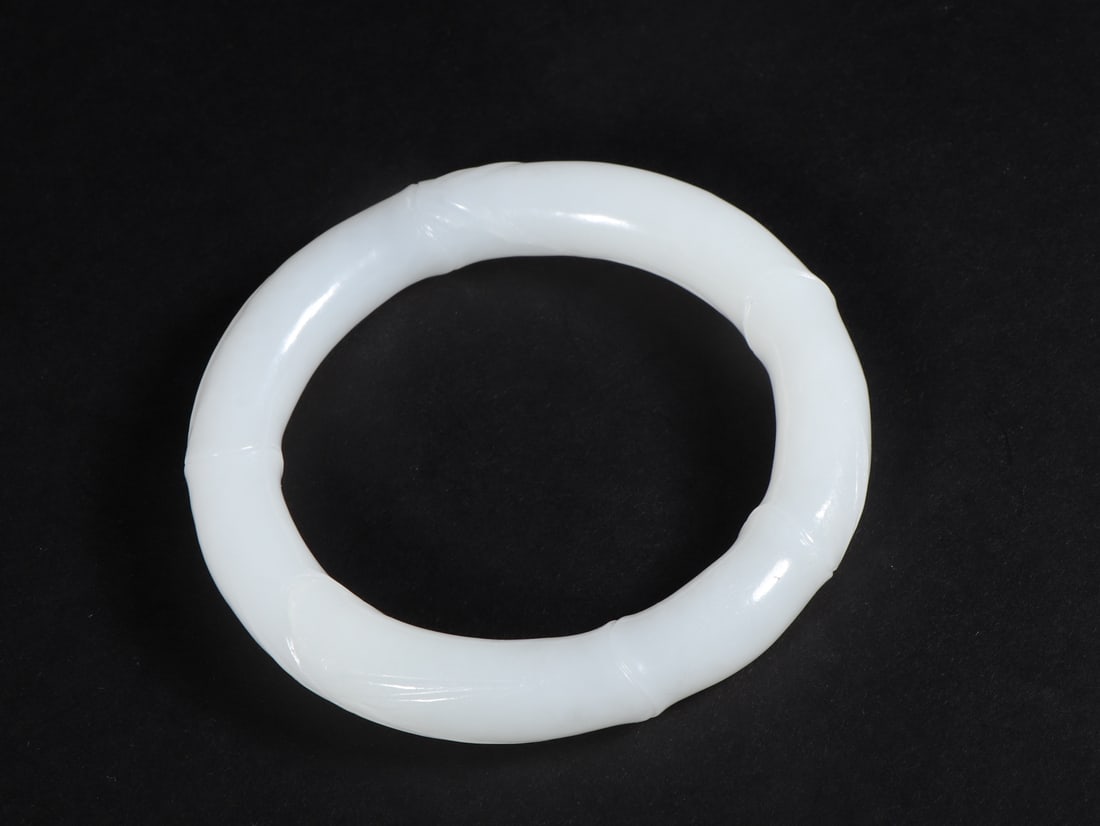 An Exquisite White Jade Bracelets - 9