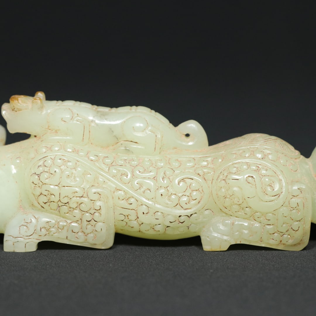 An Exquisite White Jade Tiger Ornament - 6