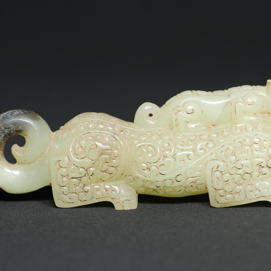 An Exquisite White Jade Tiger Ornament - 9