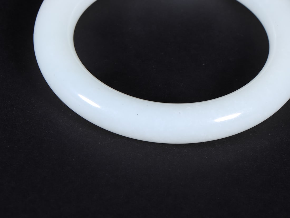 An Exquisite White Jade Bracelets - 6