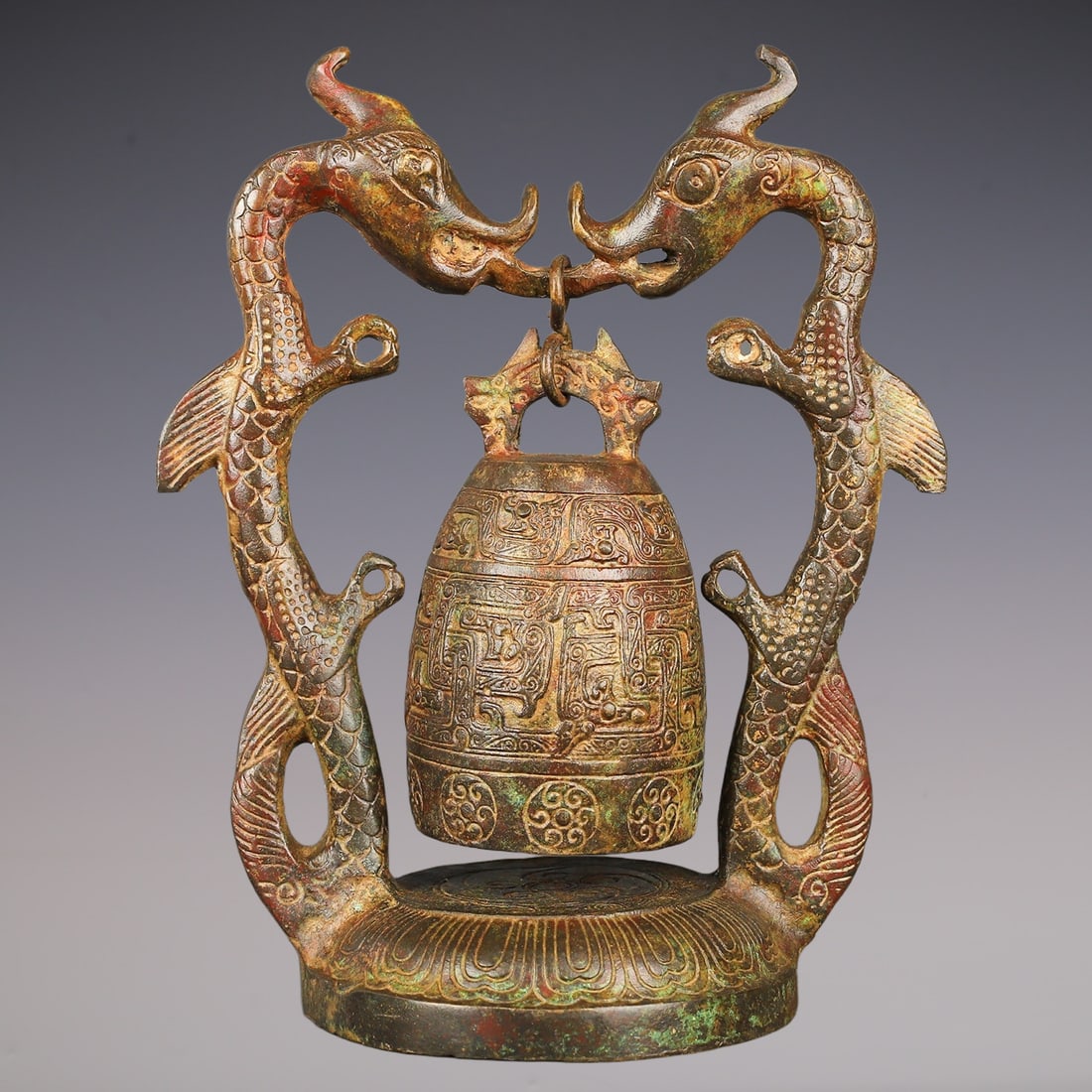 An Exquisite Bronze Dragon Pattern Ornament: An Exquisite Bronze Dragon Pattern Ornament Han Dynasty, China Size:20cmx25cm Weight:1700g (The Dimensions Of All Batches Are Manually Measured.If You Need More Detailed Information, Please Contact