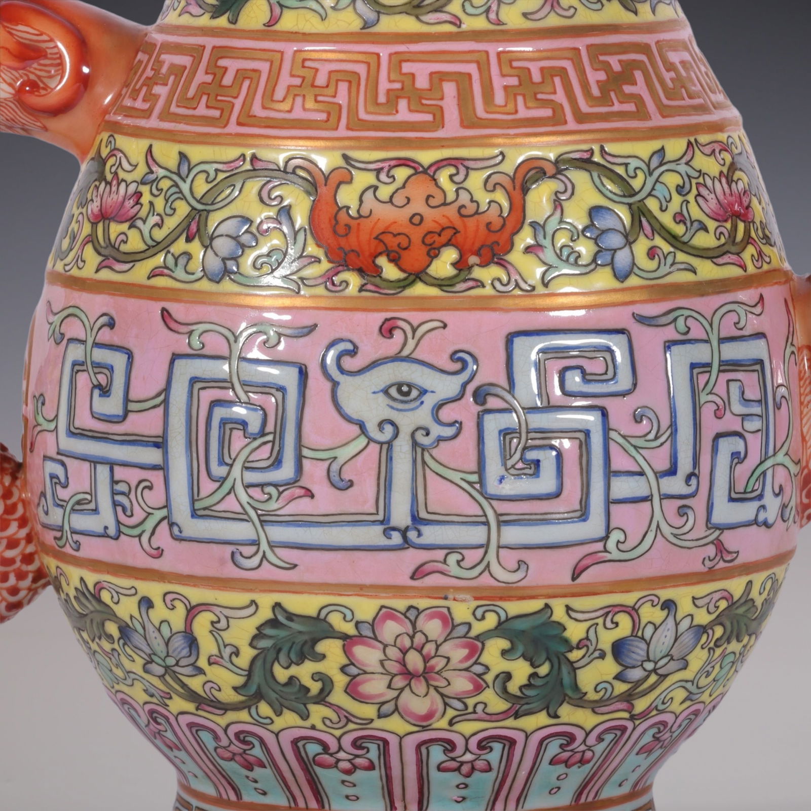 An Exquisite Enamel Lotus Pattern Ewer - 3
