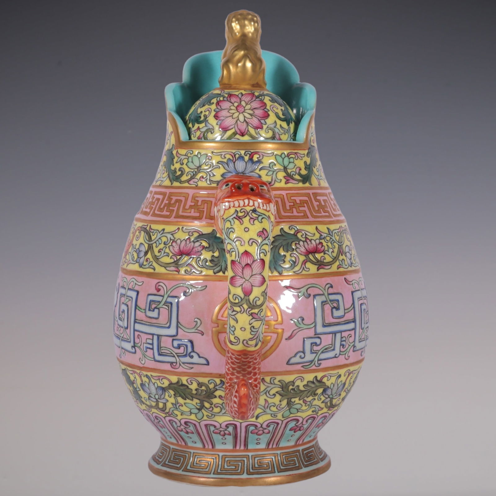 An Exquisite Enamel Lotus Pattern Ewer - 6