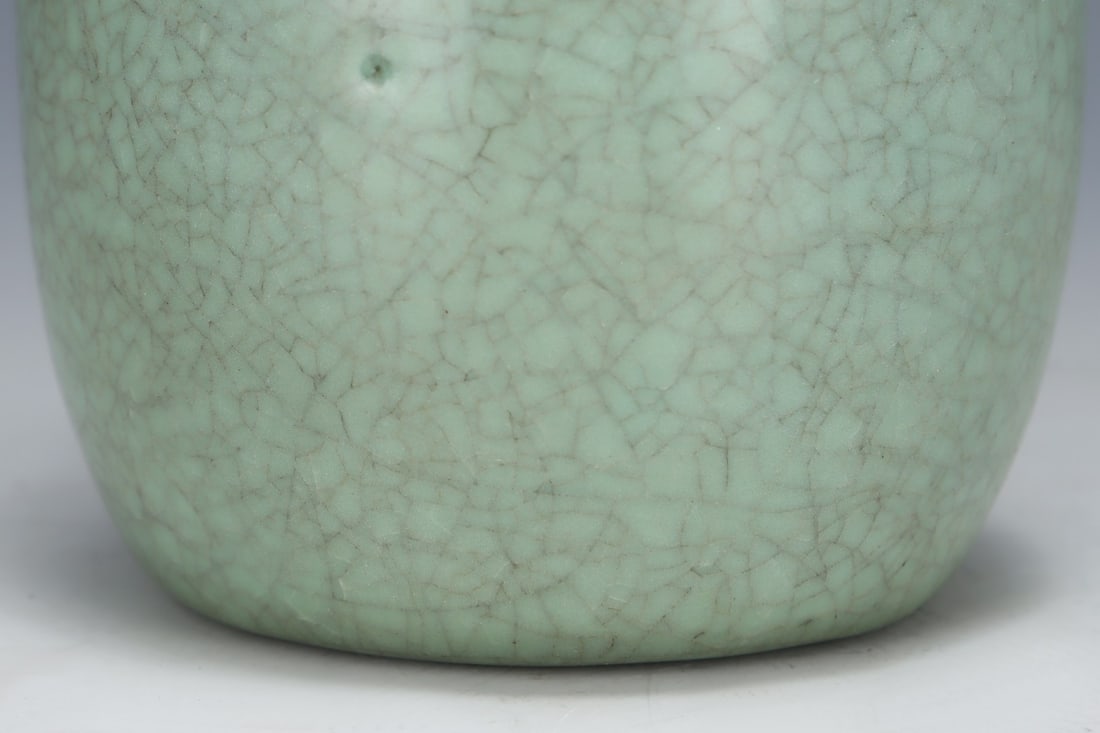 An Exquisite Ru yao Vase - 6