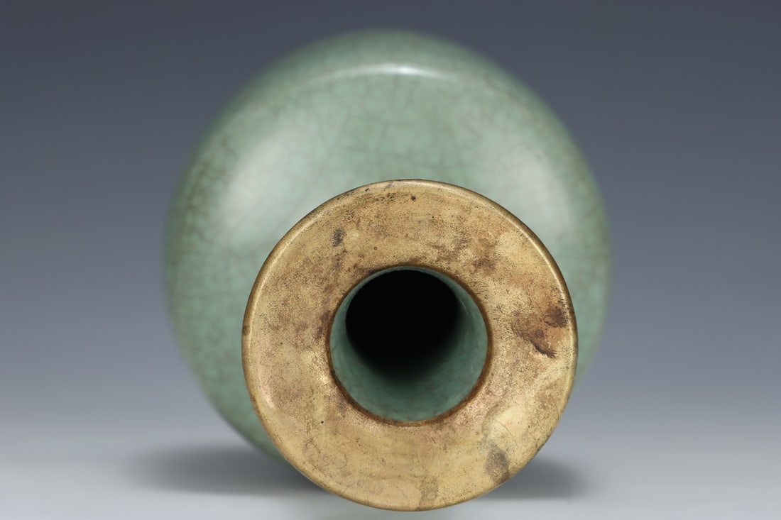 An Exquisite Ru yao Vase - 7