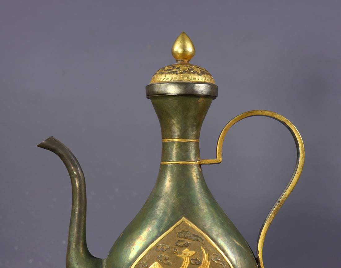 An Exquisite Gilt Bronze Phoenix Pattern Ewer - 7