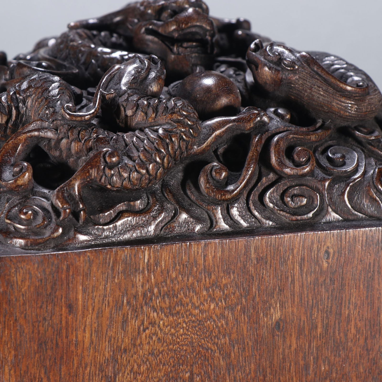 An Exquisite Eaglewood Dragon Pattern Seal - 2