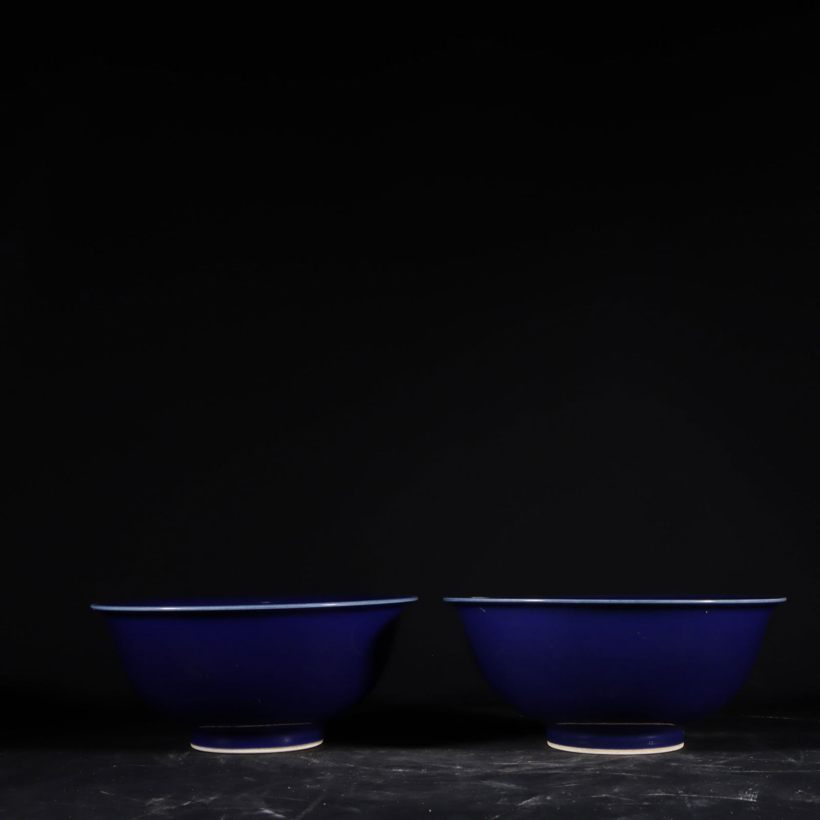 A Pair of Exquisite Ji Blue Glazed Bowl: A Pair of Exquisite Ji Blue Glazed Bowl Qing Dynasty, China Kangxi Six-character Mark Size:7.6cmx18.3cm (The Dimensions Of All Batches Are Manually Measured.If You Need More Detailed Information,