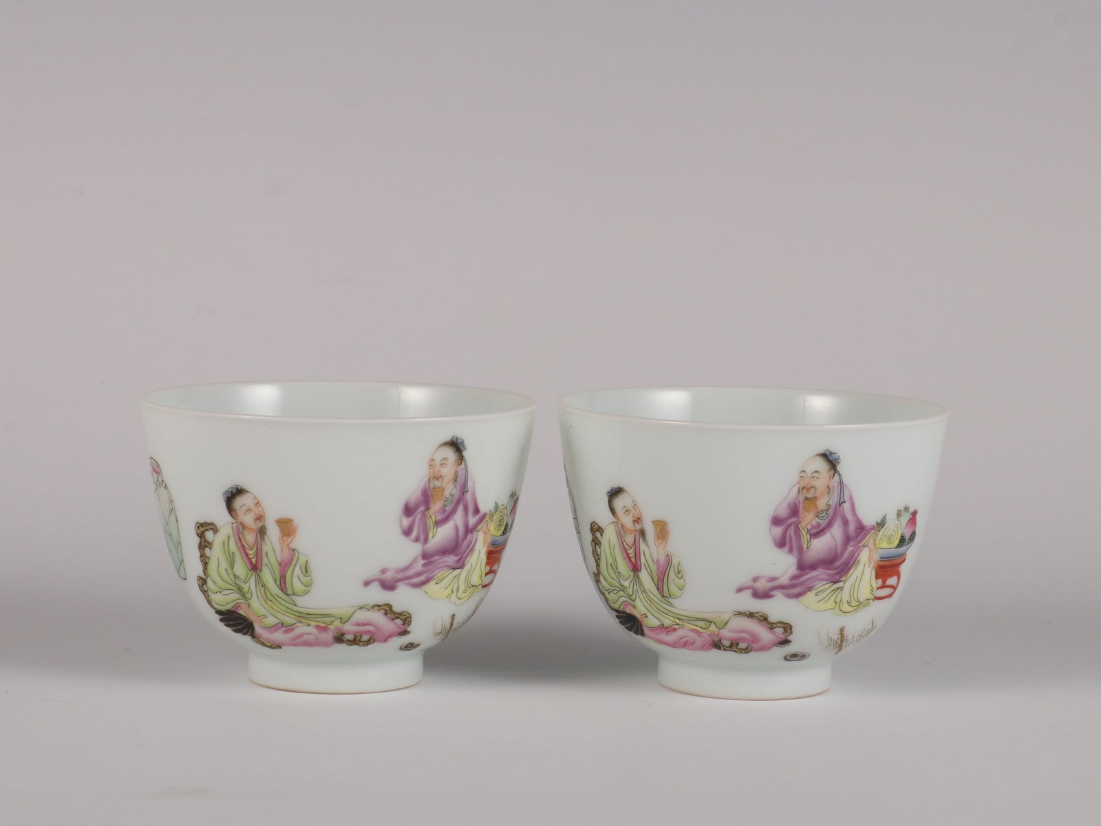 A Pair of Exquisite Famille-Rose Character and Story Pattern Cup: A Pair of Exquisite Famille-Rose Character and Story Pattern Cup Qing Dynasty, China Yongzheng Six-character Mark Size:5.5cmx7.2cm (The Dimensions Of All Batches Are Manually Measured.If You Need