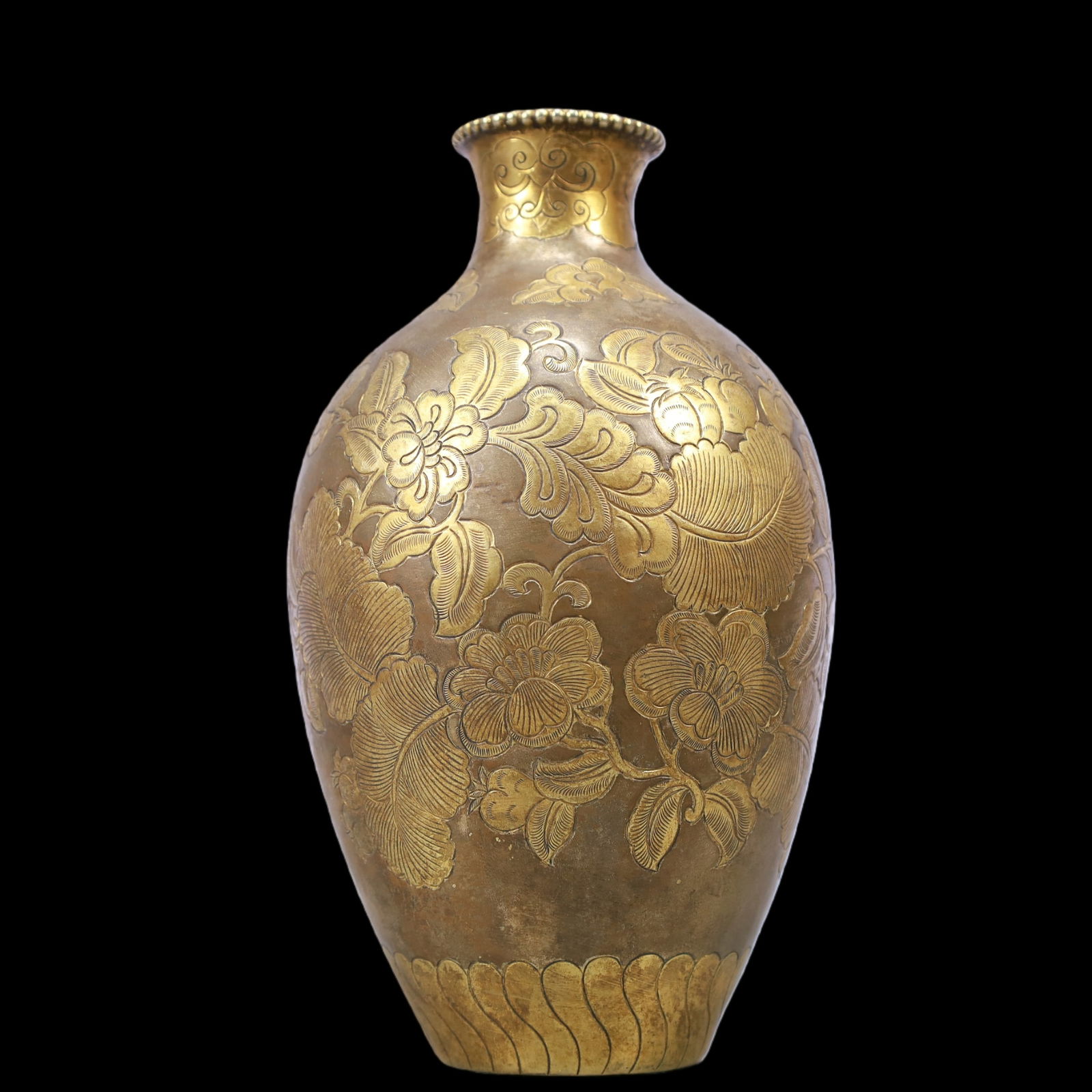 A Exquisite Gilt Bronze Flower Pattern Vase - 3