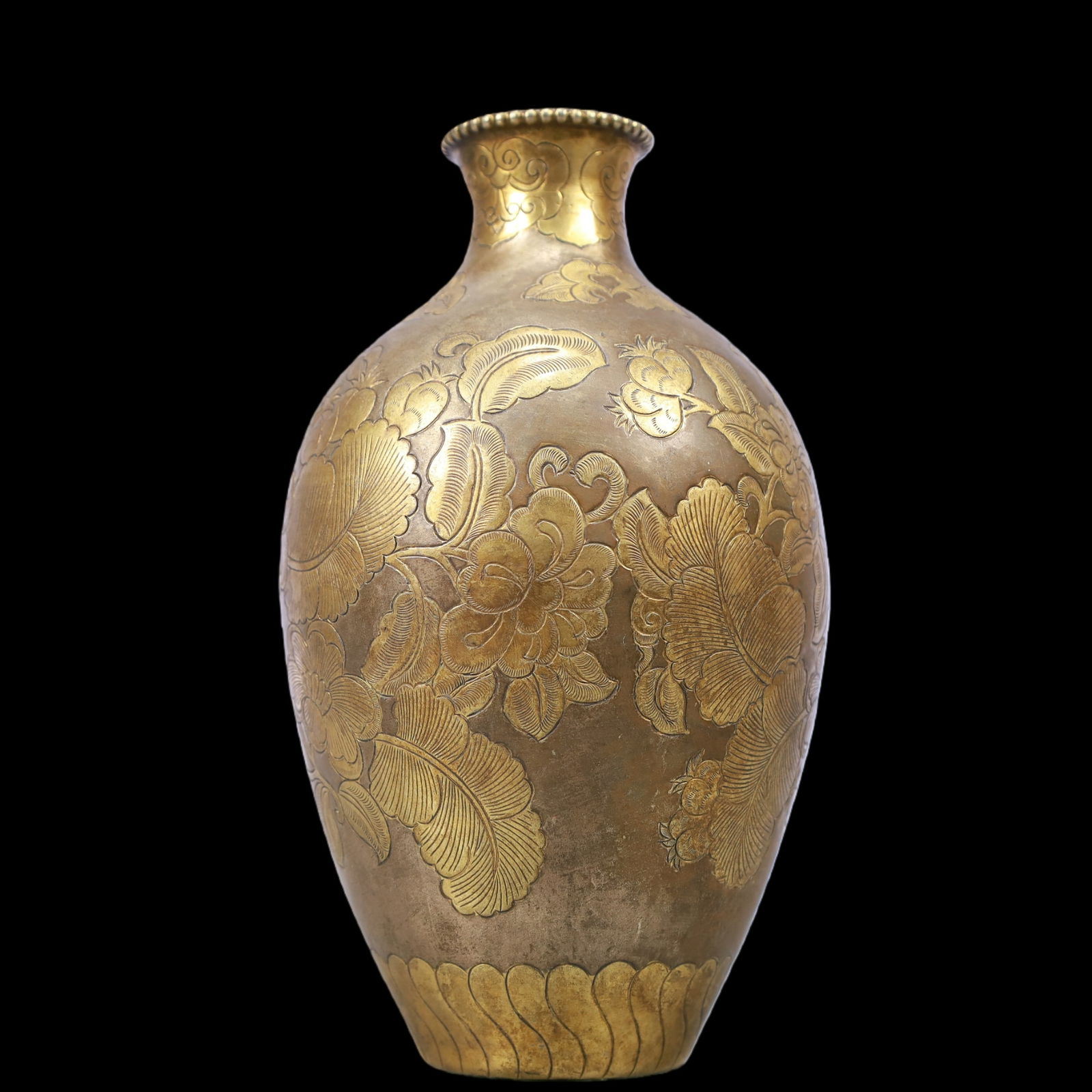A Exquisite Gilt Bronze Flower Pattern Vase - 4