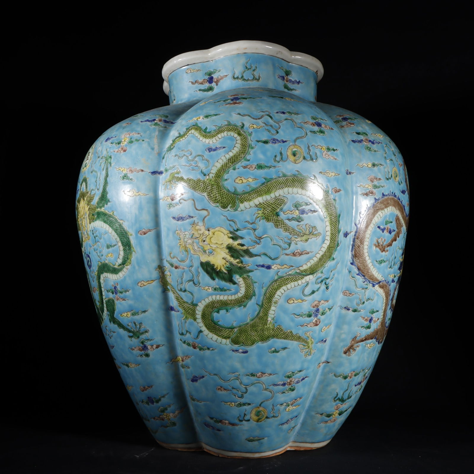 An Exquisite Wucai Dragon Pattern Jar - 5