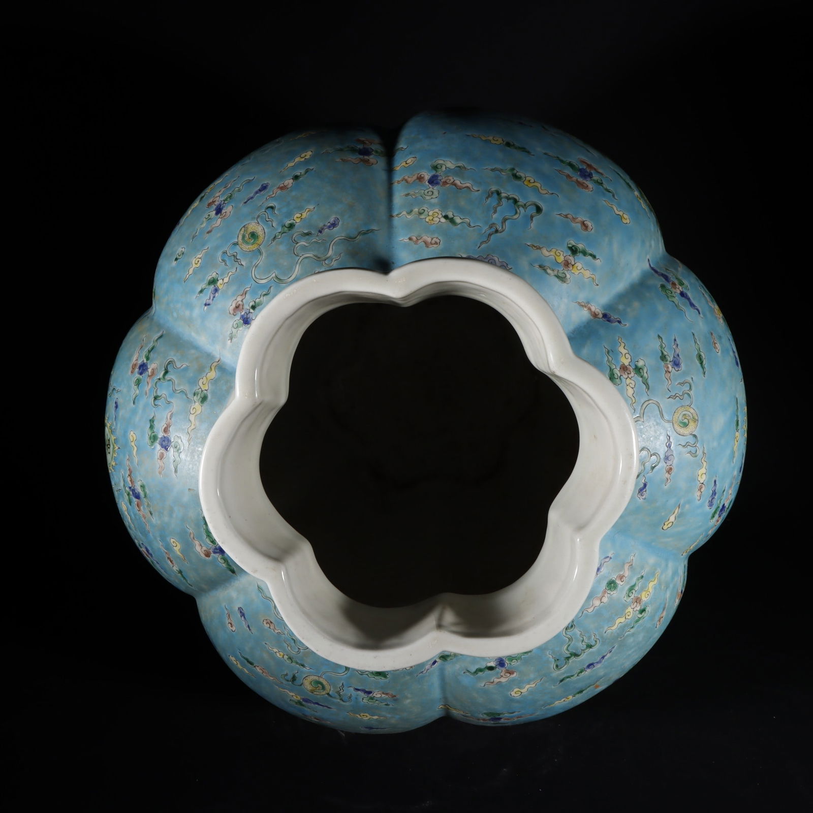 An Exquisite Wucai Dragon Pattern Jar - 9