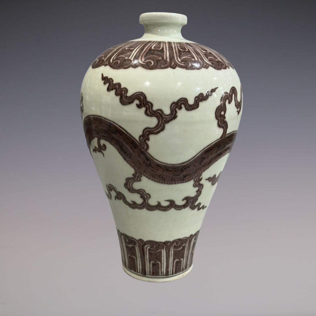 An Exquisite Underglaze-Red Dragon Pattern Vase - 4