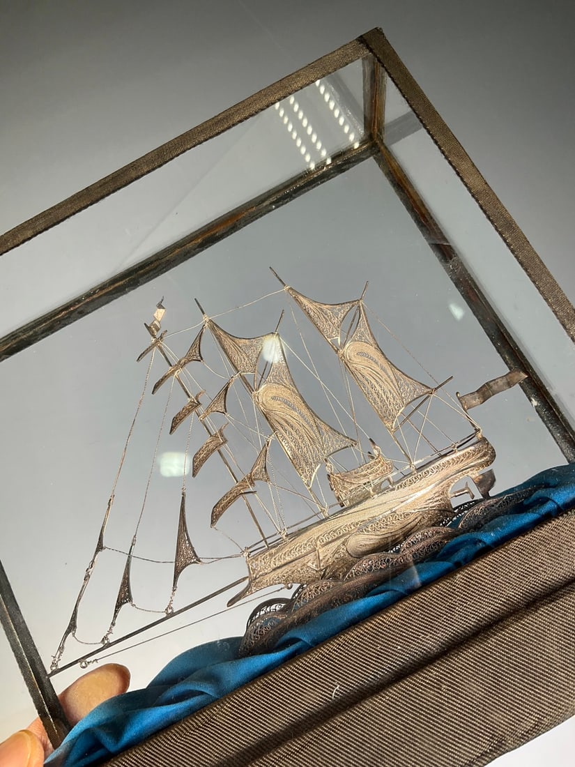 An Exquisite Silver Sailboat Ornament - 3