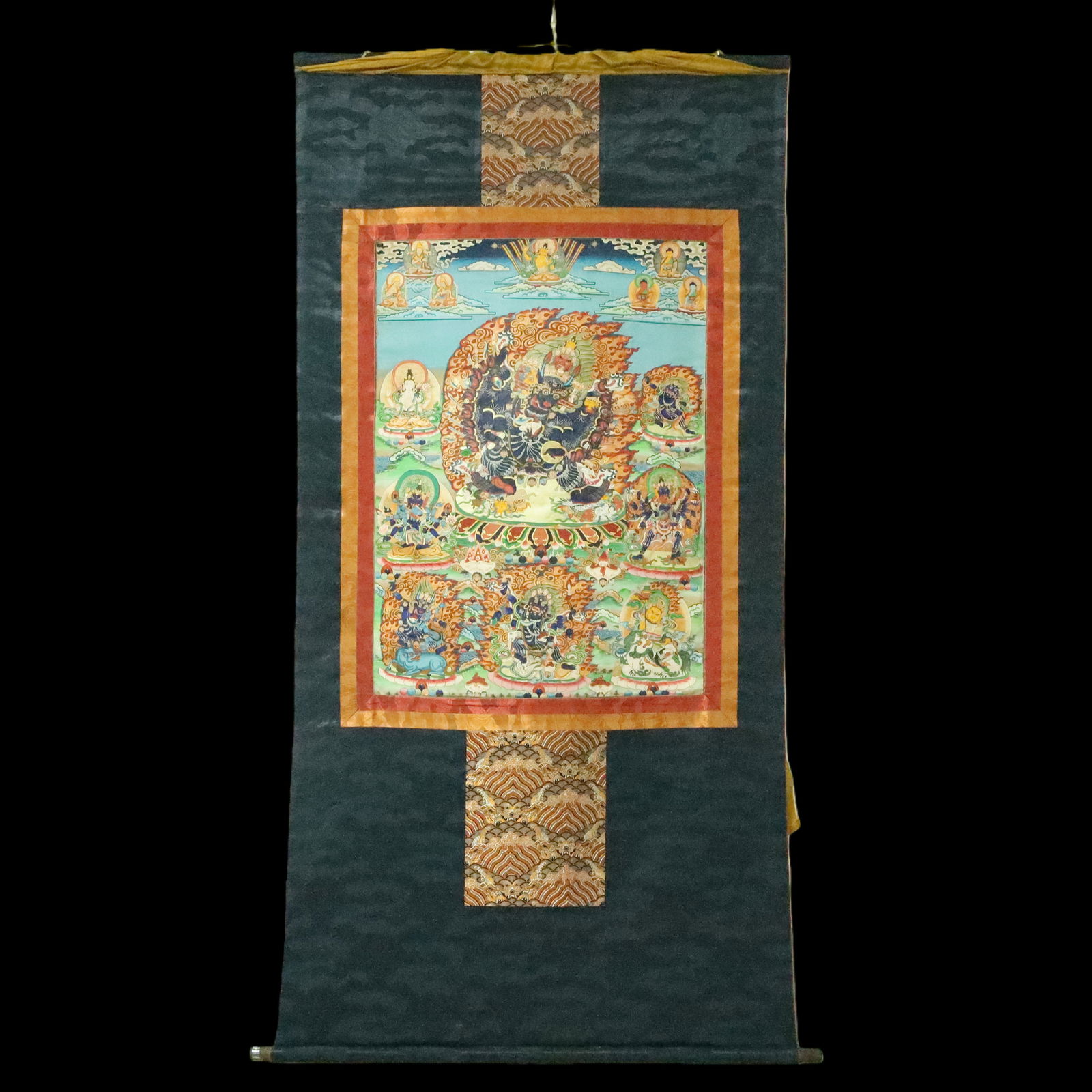 An Exquisite Brocade Painted Color Statue of Yamantaka Tangka: An Exquisite Brocade Painted Color Statue of Yamantaka Tangka Ming Dynasty, China Size:85cmx166cm (The Dimensions Of All Batches Are Manually Measured.If You Need More Detailed Information, Please