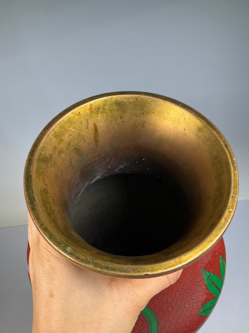 An Exquisite Cloisonne Eight Treasures Pattern Vase - 5