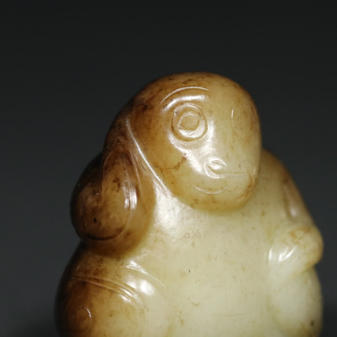 An Exquisite White Jade Monkey Pendant - 8