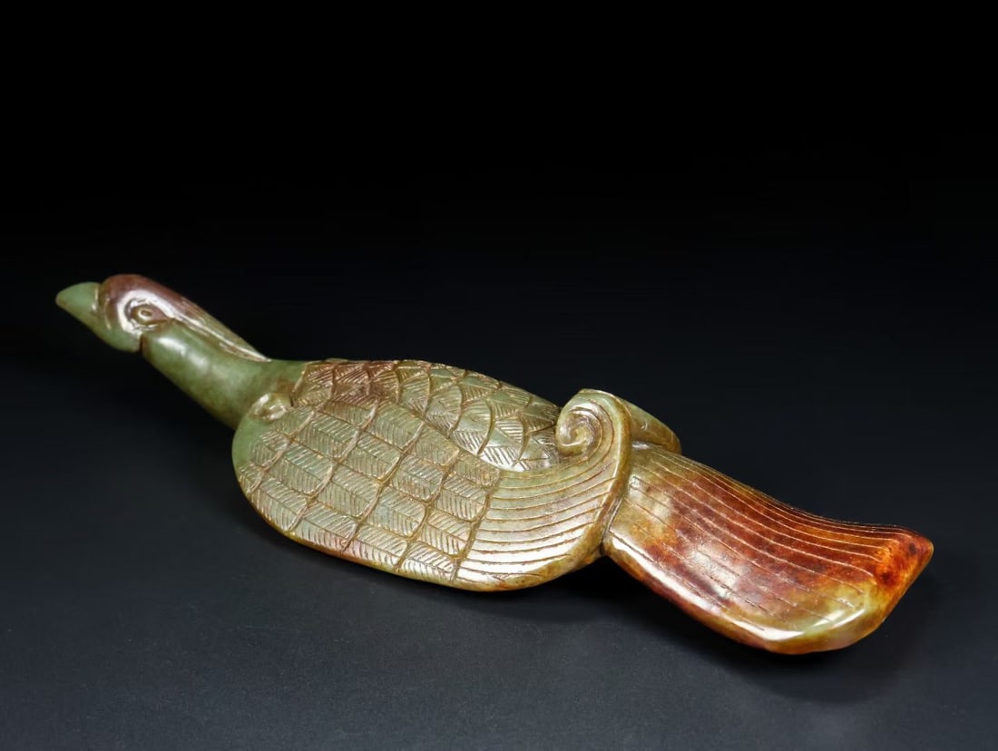 An Exquisite White Jade Bird Ornament - 3