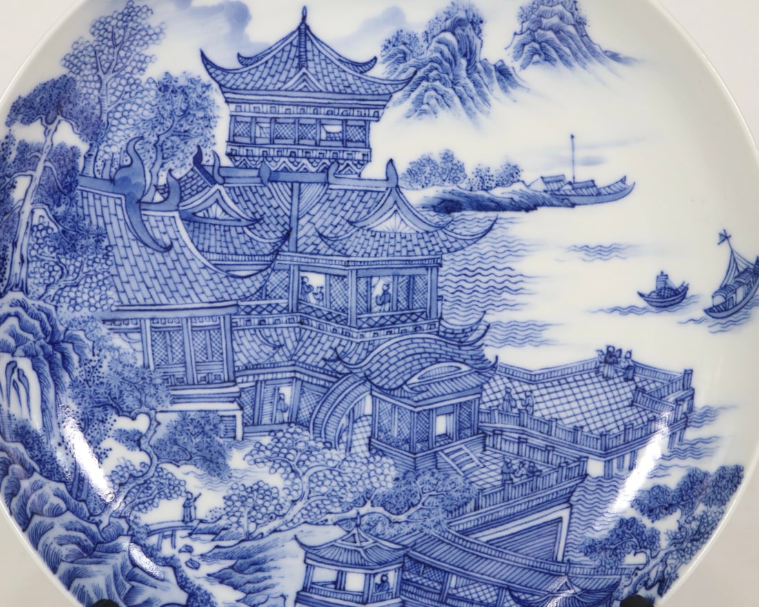 An Exquisite Blue and White Landscape Pattern Plate - 2