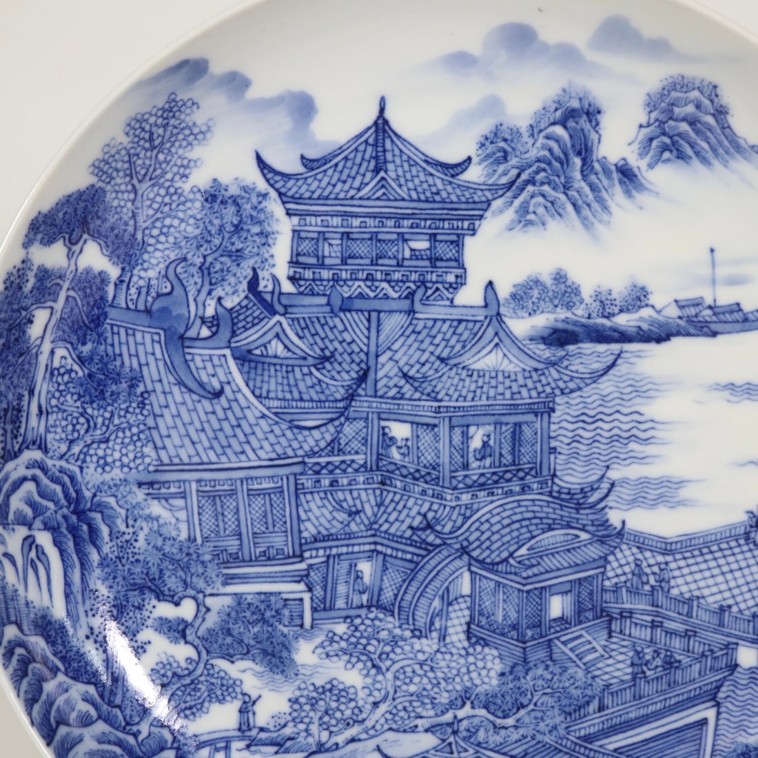 An Exquisite Blue and White Landscape Pattern Plate - 3