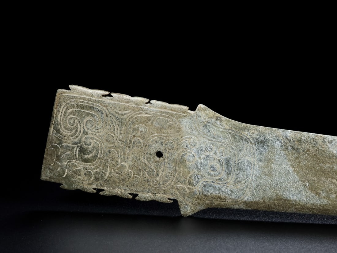 An Exquisite White Jade Dragon Pattern Knife - 2