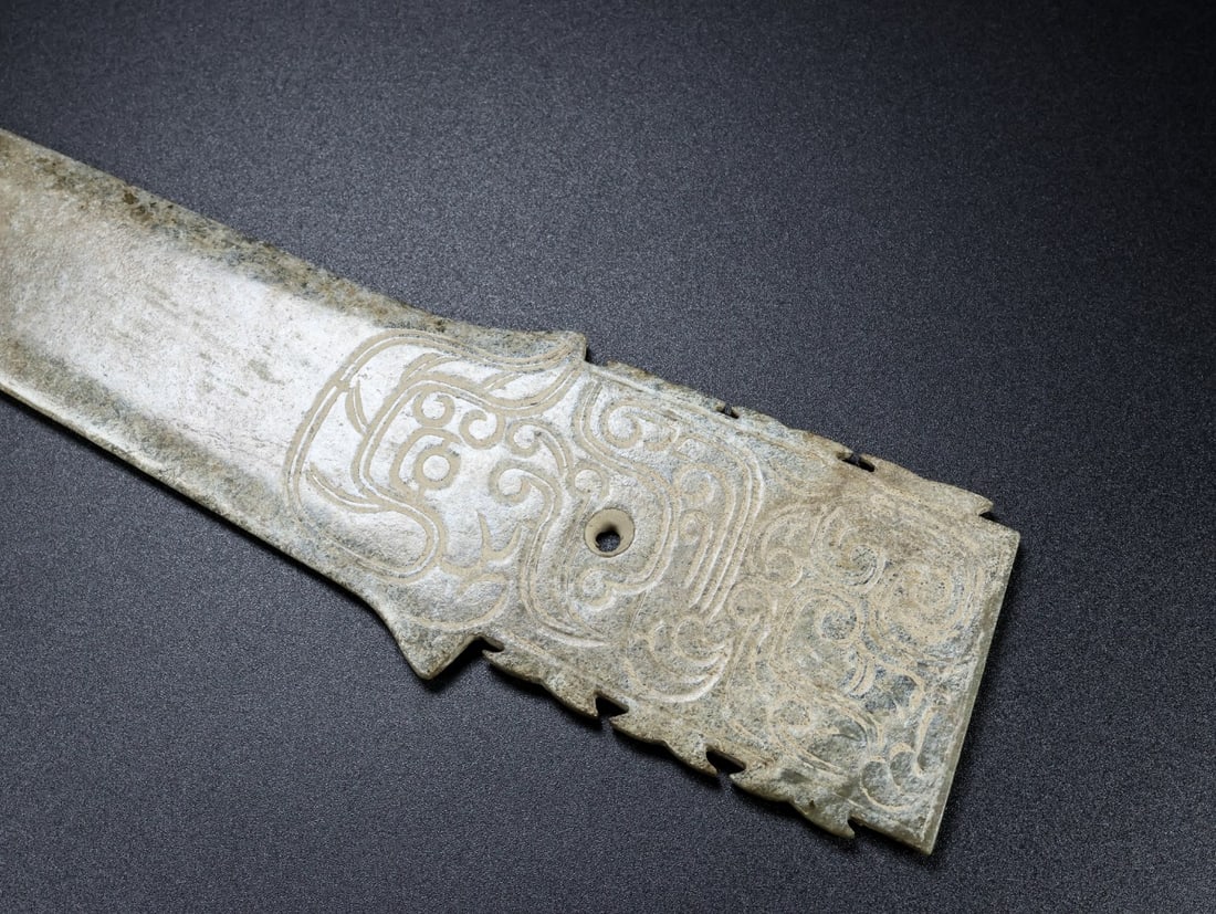 An Exquisite White Jade Dragon Pattern Knife - 7