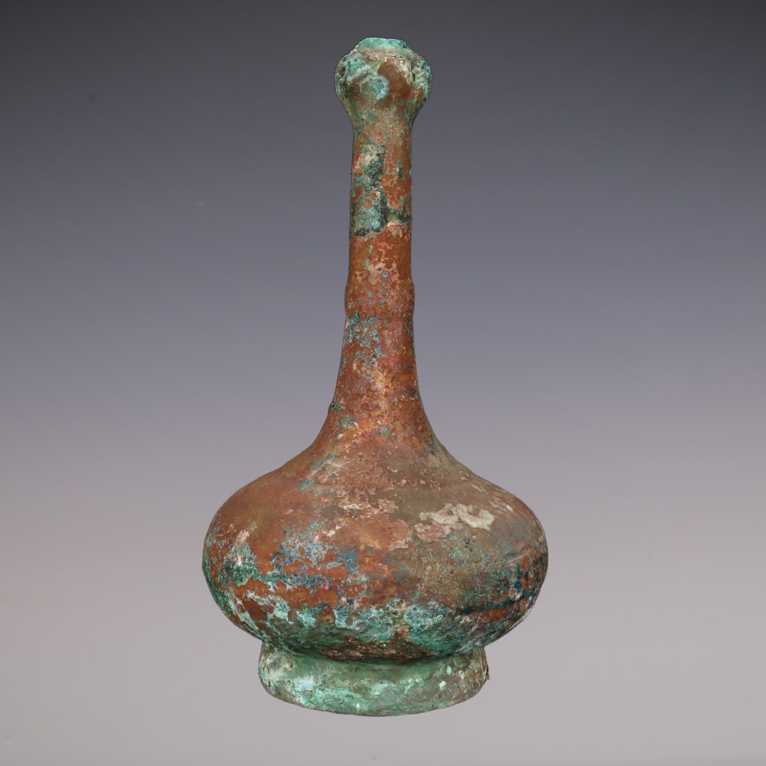 An Exquisite Bronze Vase - 5