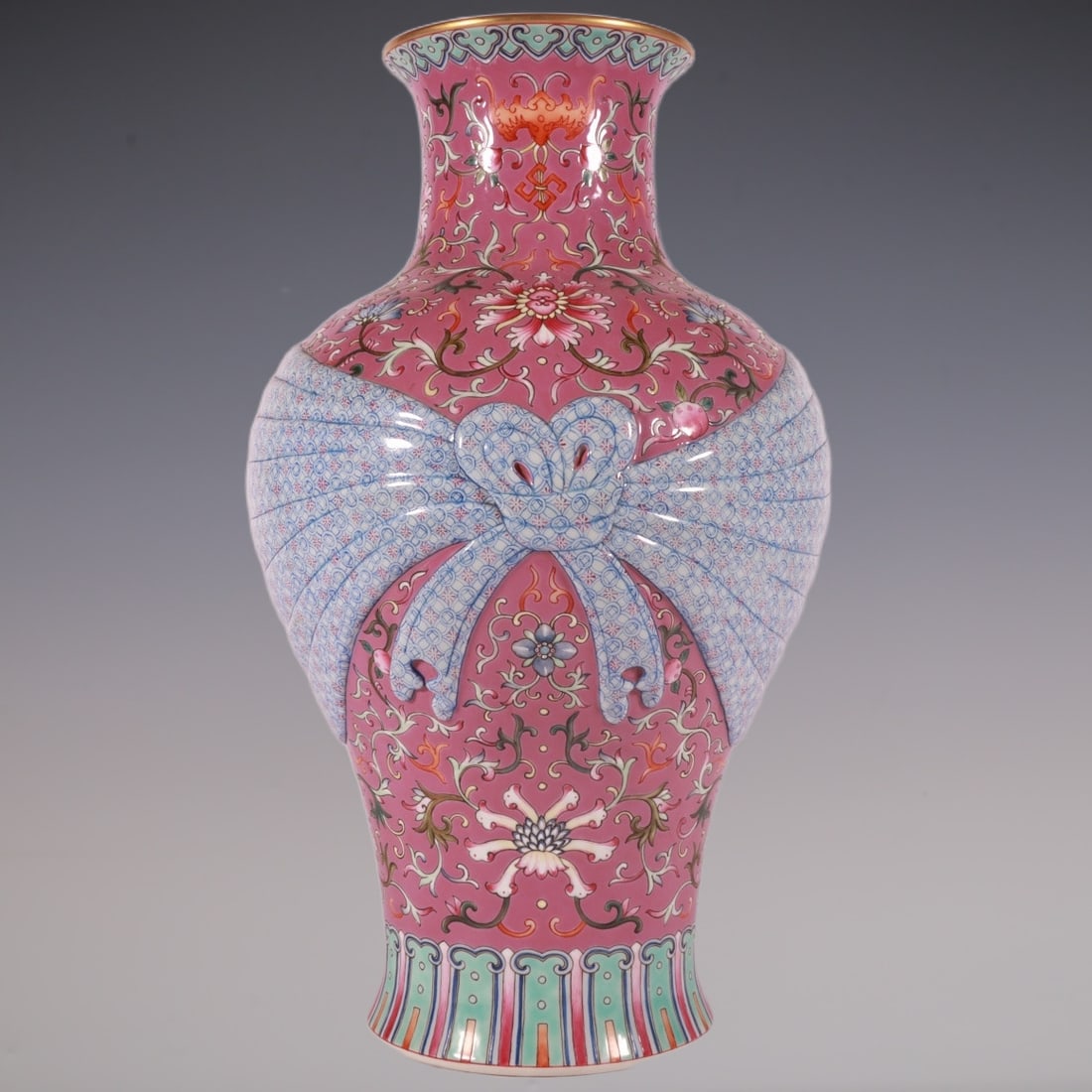 An Exquisite Famille-Rose Ruby Red-Glazed Lotus Pattern Vase: An Exquisite Famille-Rose Ruby Red-Glazed Lotus Pattern Vase Qing Dynasty, China Qianlong Four-character Mark Size:36.8cm (The Dimensions Of All Batches Are Manually Measured.If You Need More Detailed