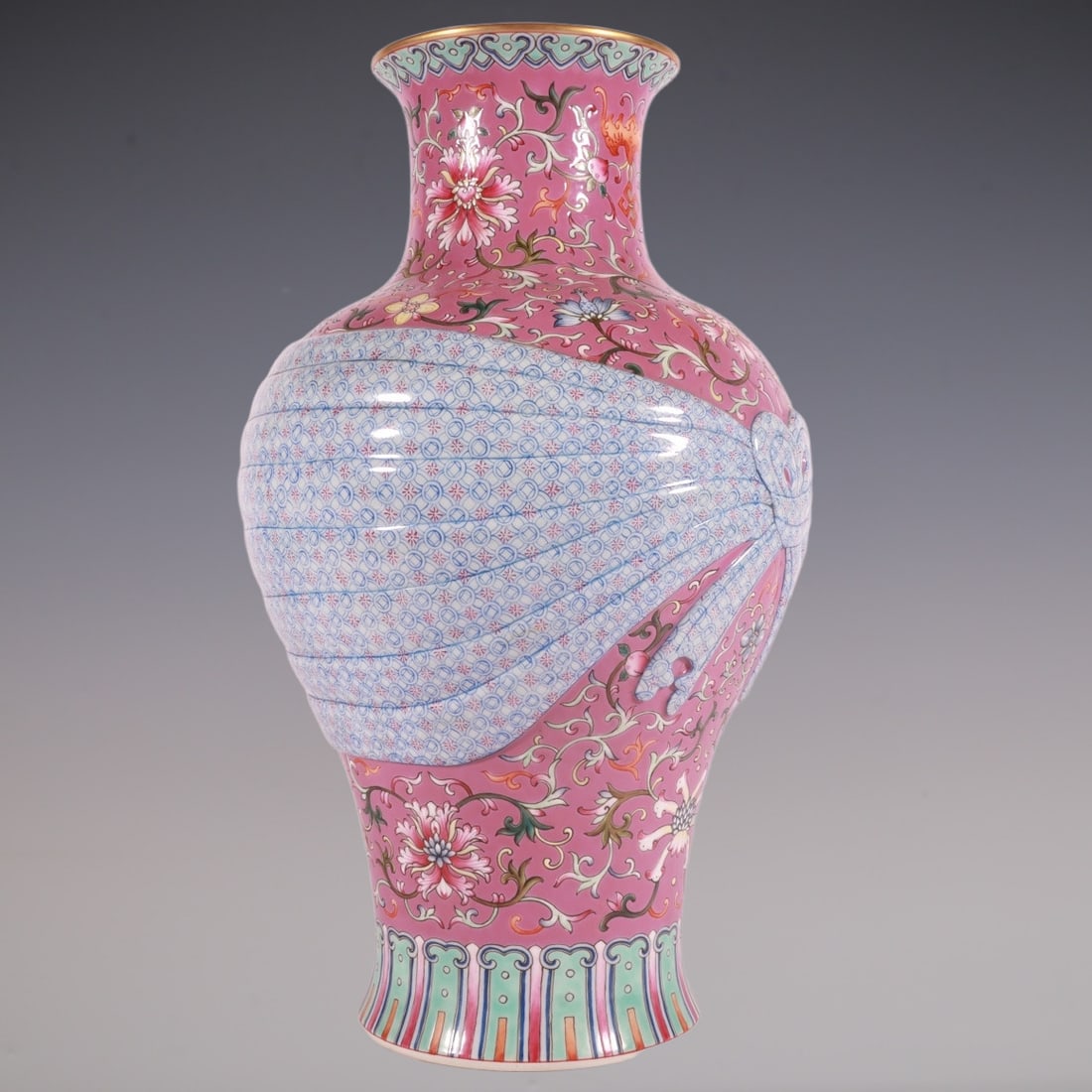 An Exquisite Famille-Rose Ruby Red-Glazed Lotus Pattern Vase - 6