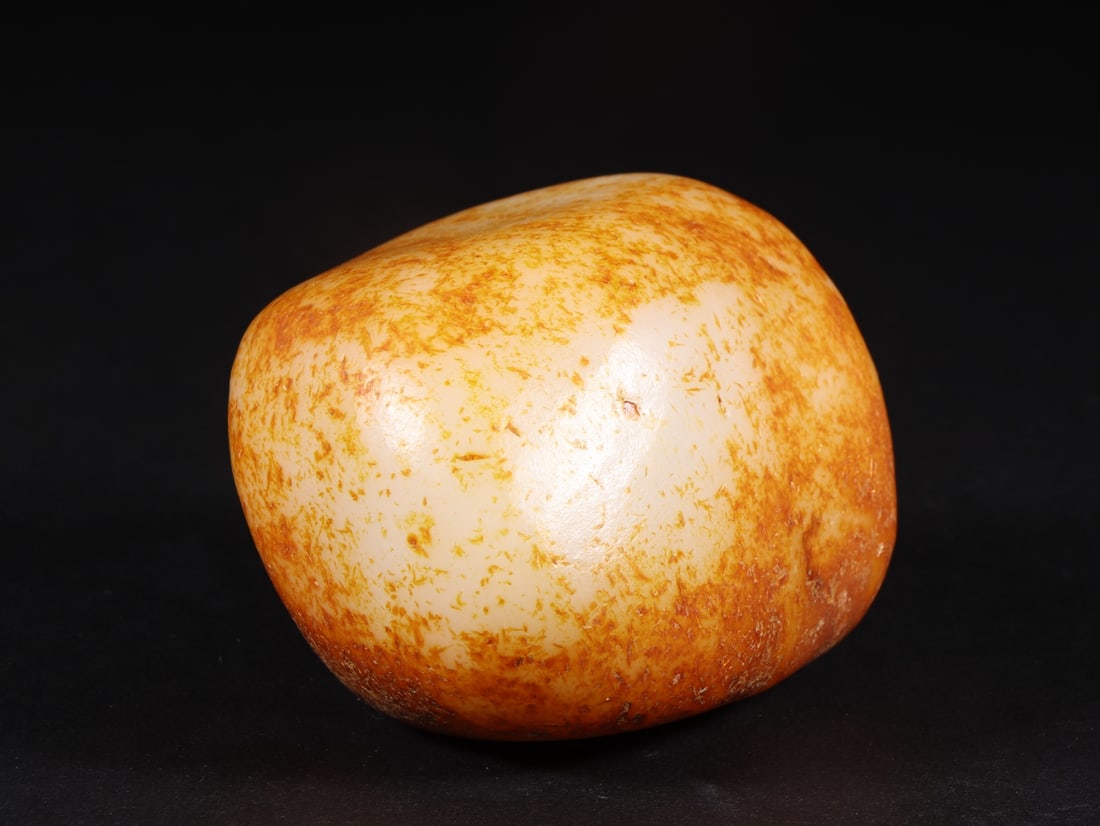 An Exquisite White Jade Ornament - 3