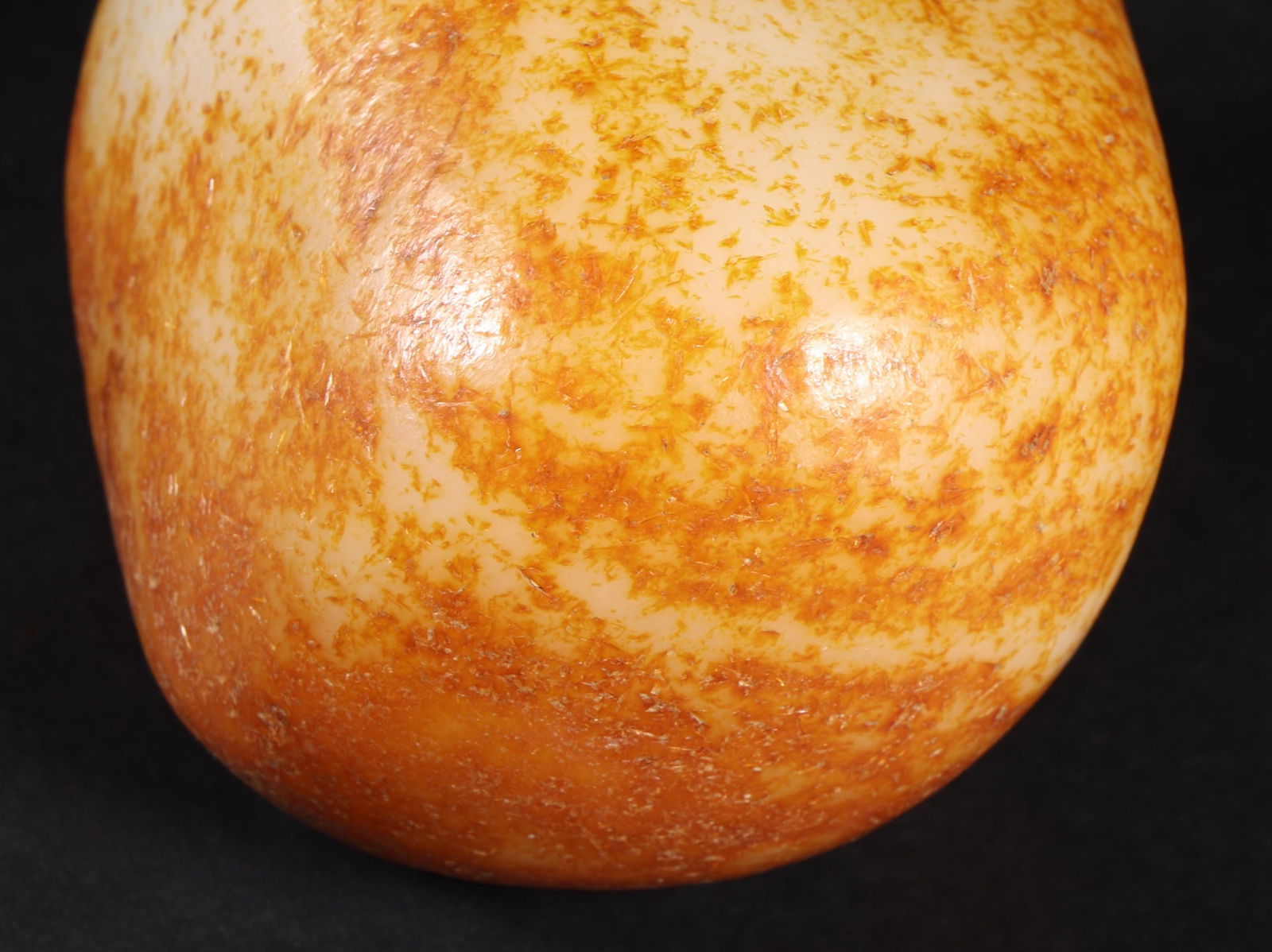 An Exquisite White Jade Ornament - 7