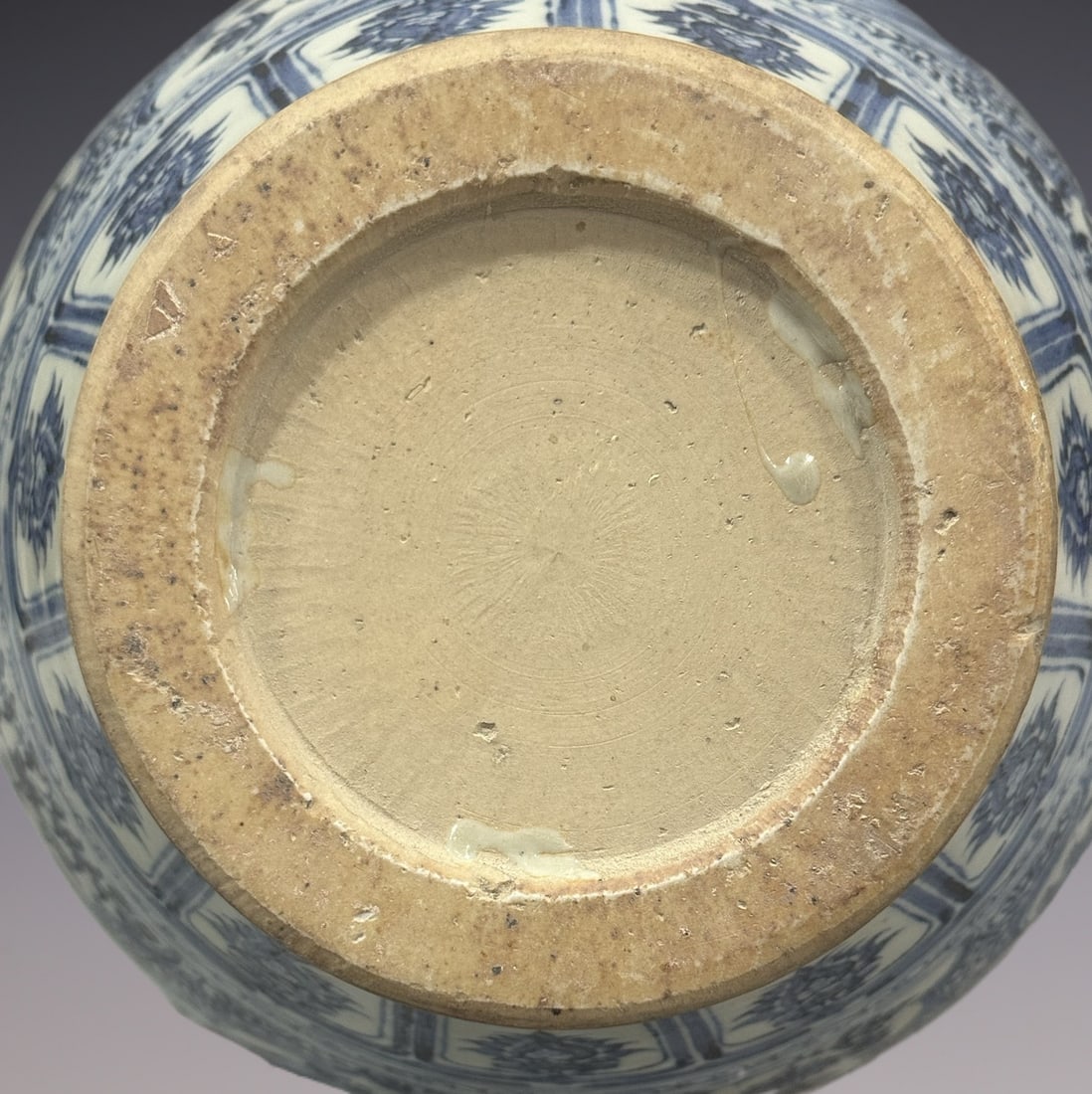 An Exquisite Blue and White Lotus Pattern Kylin Pattern Double-Ears Jar - 9