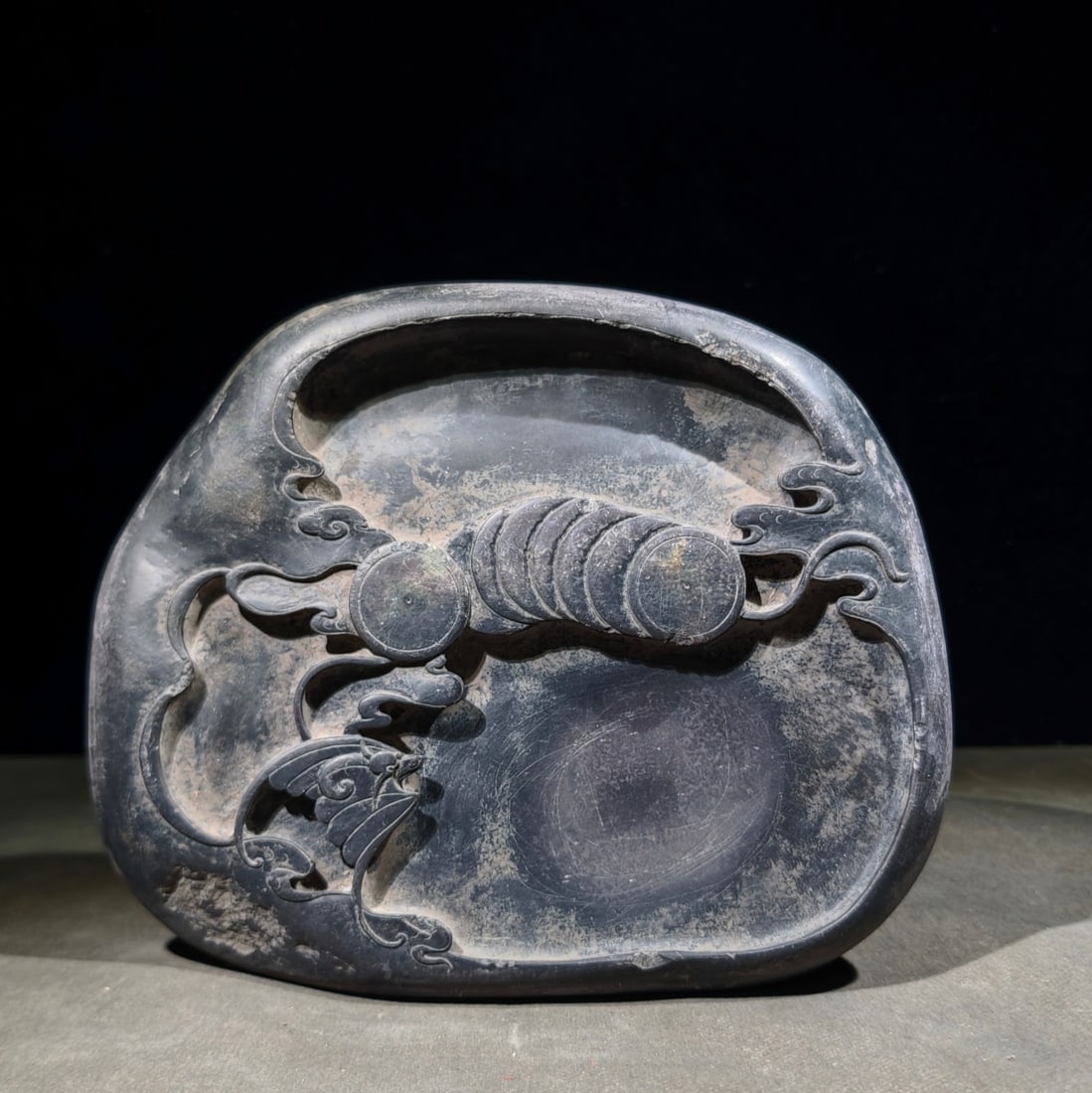 An Exquisite Auspicious Cloud Pattern Bats Pattern with poem Inkstone: An Exquisite Auspicious Cloud Pattern Bats Pattern with poem Inkstone Li wentian Size:22cmx18.5cmx3.5cm (The Dimensions Of All Batches Are Manually Measured.If You Need More Detailed Information, Plea