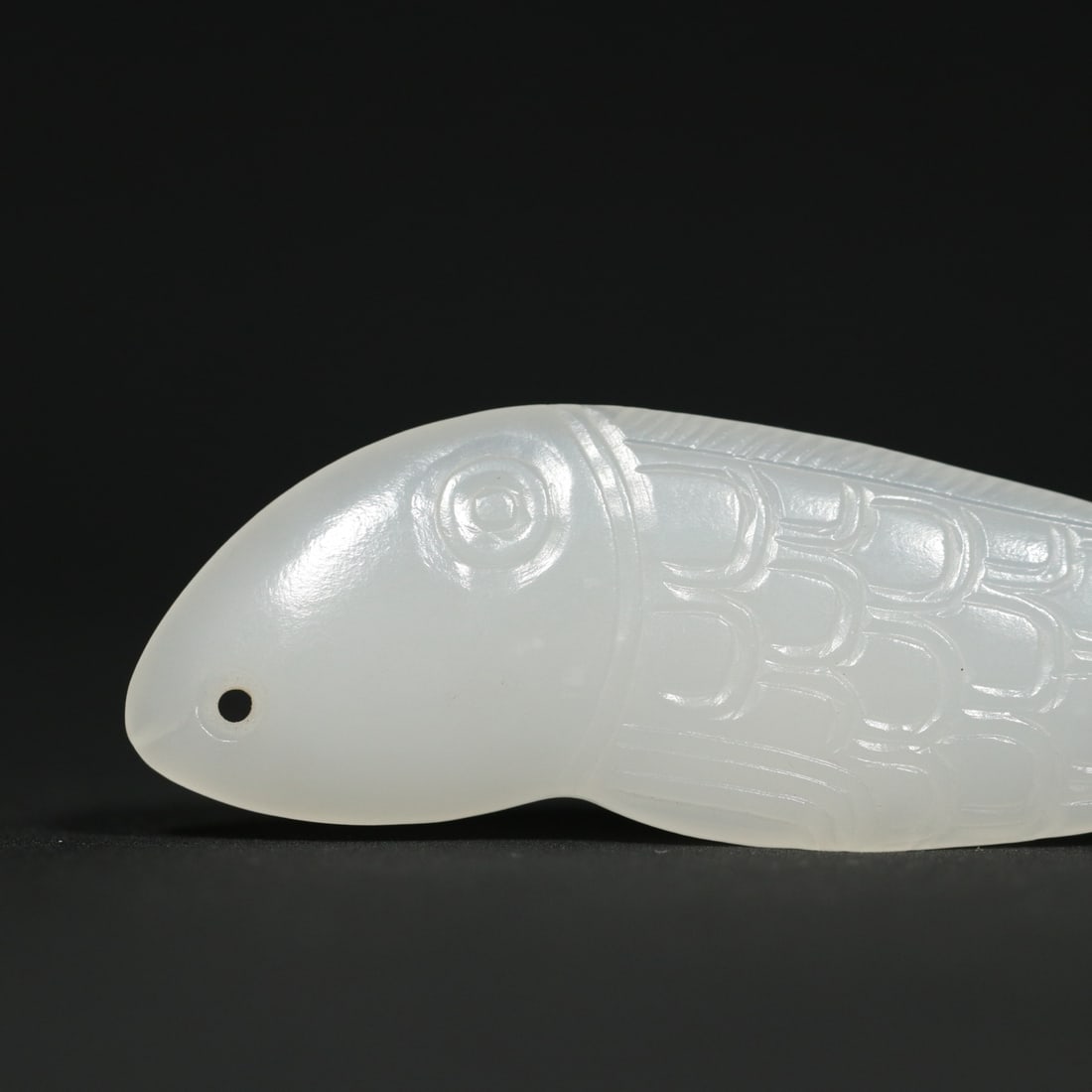 An Exquisite White Jade Fish Pendant - 4