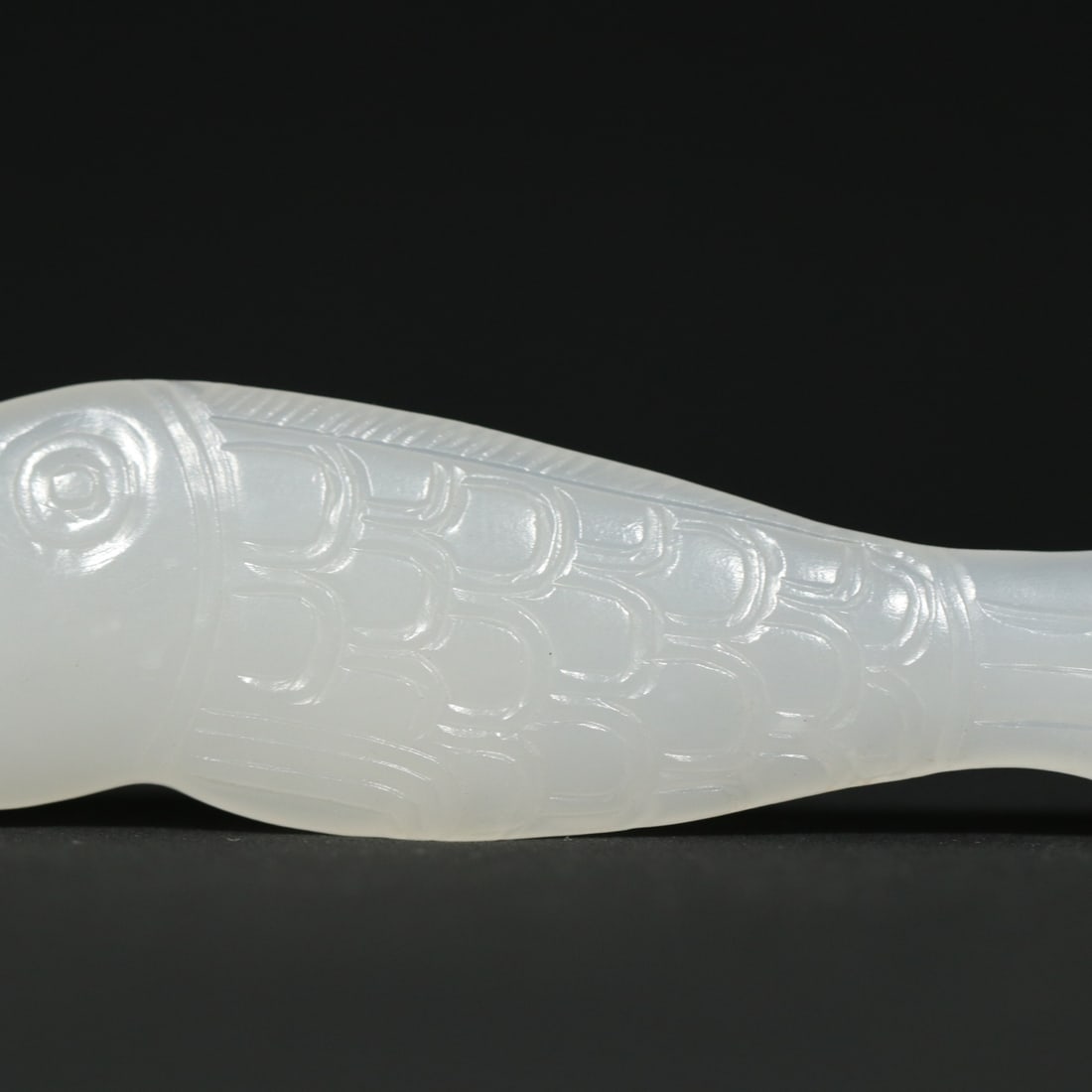 An Exquisite White Jade Fish Pendant - 5