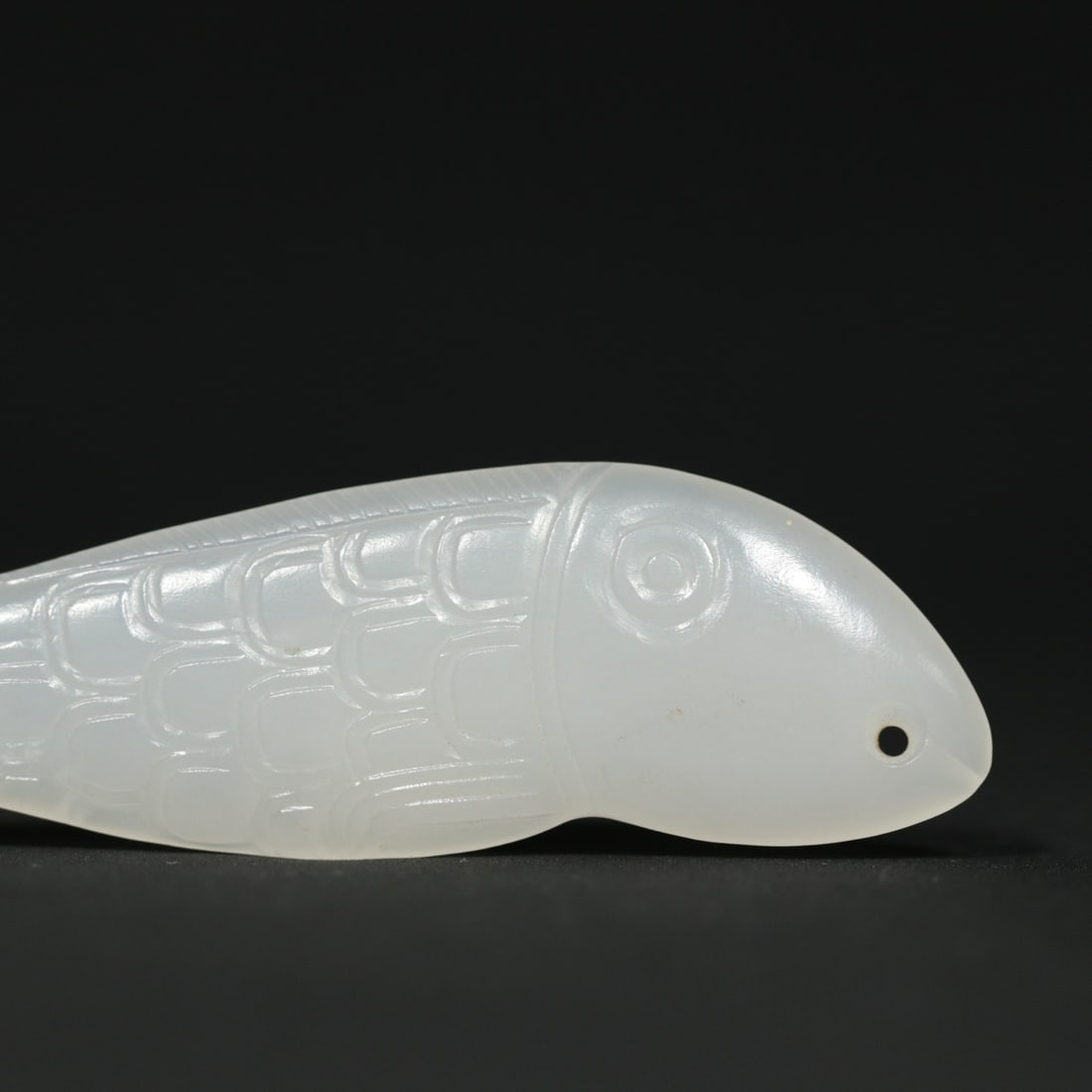 An Exquisite White Jade Fish Pendant - 7