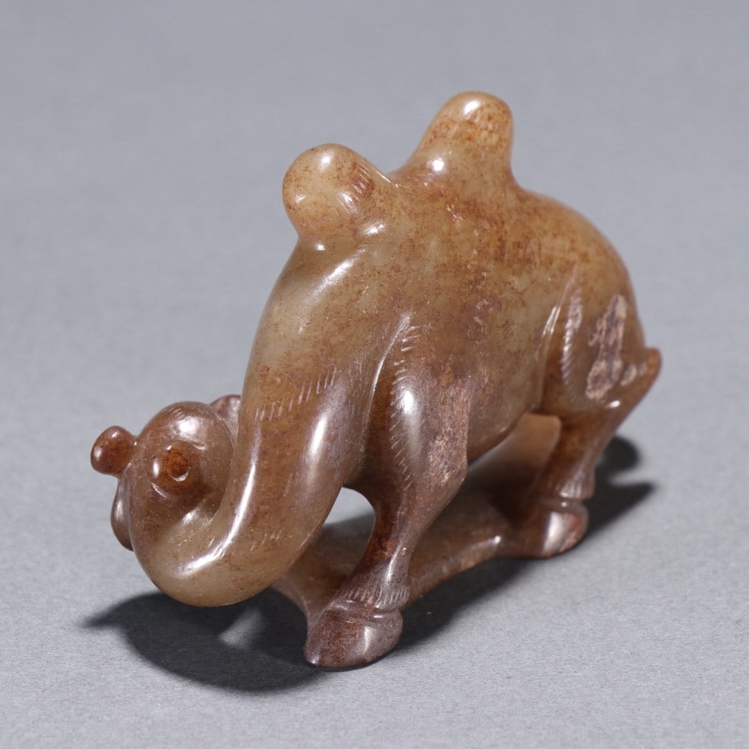 An Exquisite White Jade Camel Ornament - 5