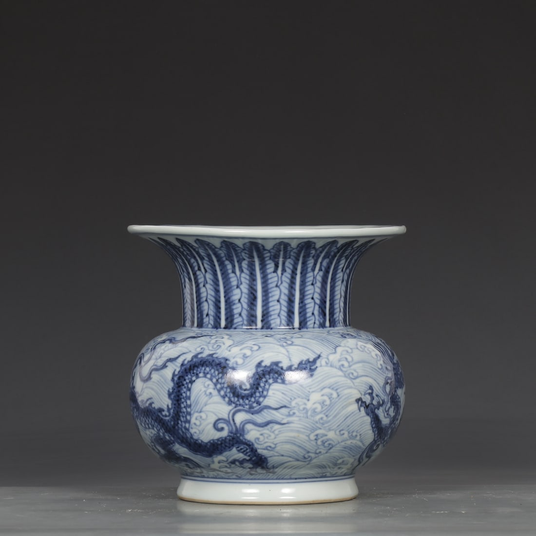 An Exquisite Blue and White Seawater Pattern Dragon Pattern Vase - 5