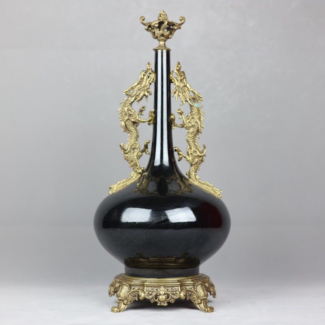 An Exquisite Flambe Glazed Inlaid Bronze Double-Ears Vase: An Exquisite Flambe Glazed Inlaid Bronze Double-Ears Vase Qing Dynasty, China Kangxi Six-character Mark Size:48cmx21cm (The Dimensions Of All Batches Are Manually Measured.If You Need More Detailed