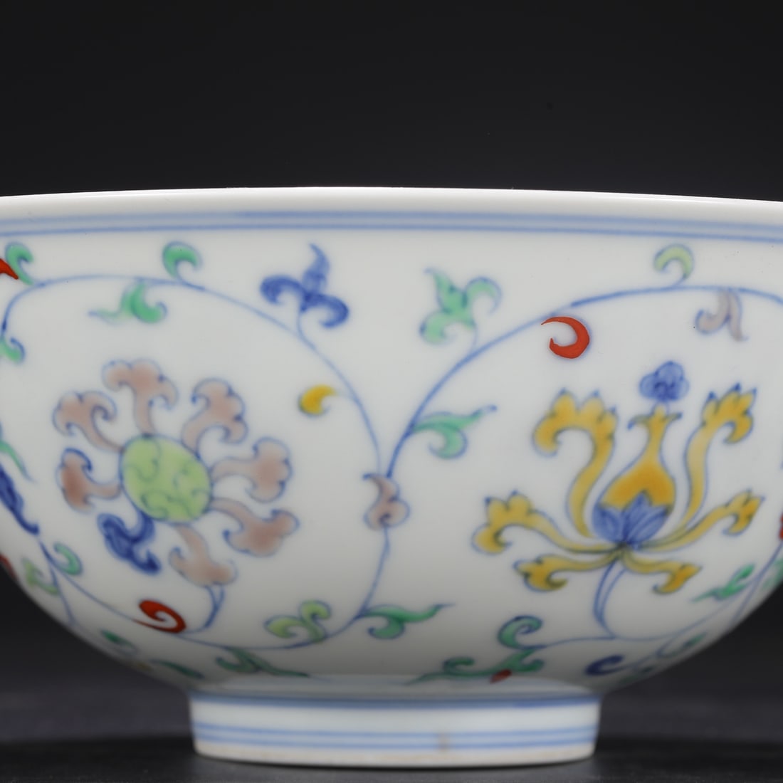 An Exquisite Doucai Flower Pattern Bowl - 7